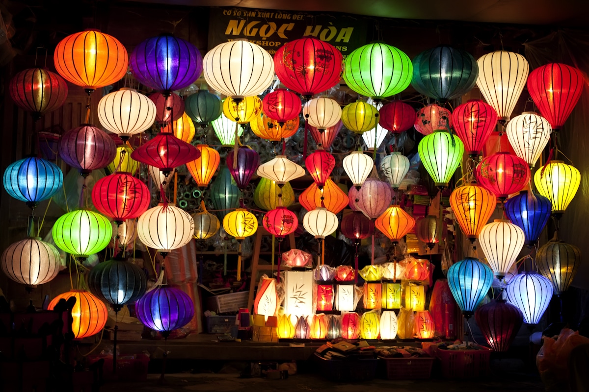 COMPLETE VIETNAM MOTORBIKE TOUR ALONG THE COAST FROM HANOI TO SAIGON Hoi AN - COMPLETE VIETNAM MOTORBIKE TOUR ALONG THE COAST FROM HANOI TO SAIGON