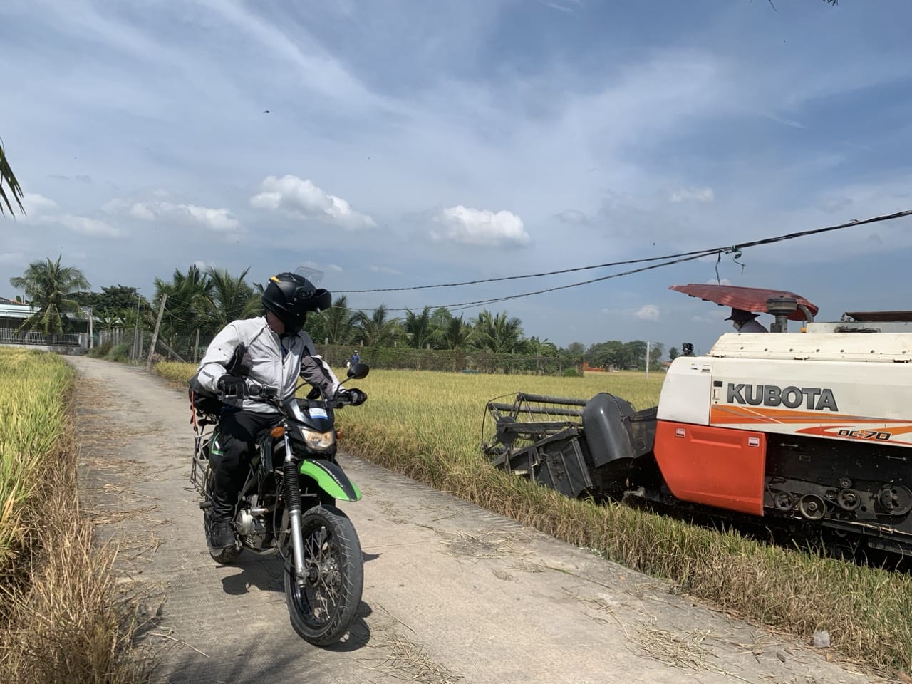 VIETNAM MOTORBIKE TOUR TO TRA VINH, SOC TRANG, LONG XUYEN Vietnam Motorbike Tours to Mekong delta 4 - VIETNAM MOTORBIKE TOUR TO TRA VINH, SOC TRANG, LONG XUYEN