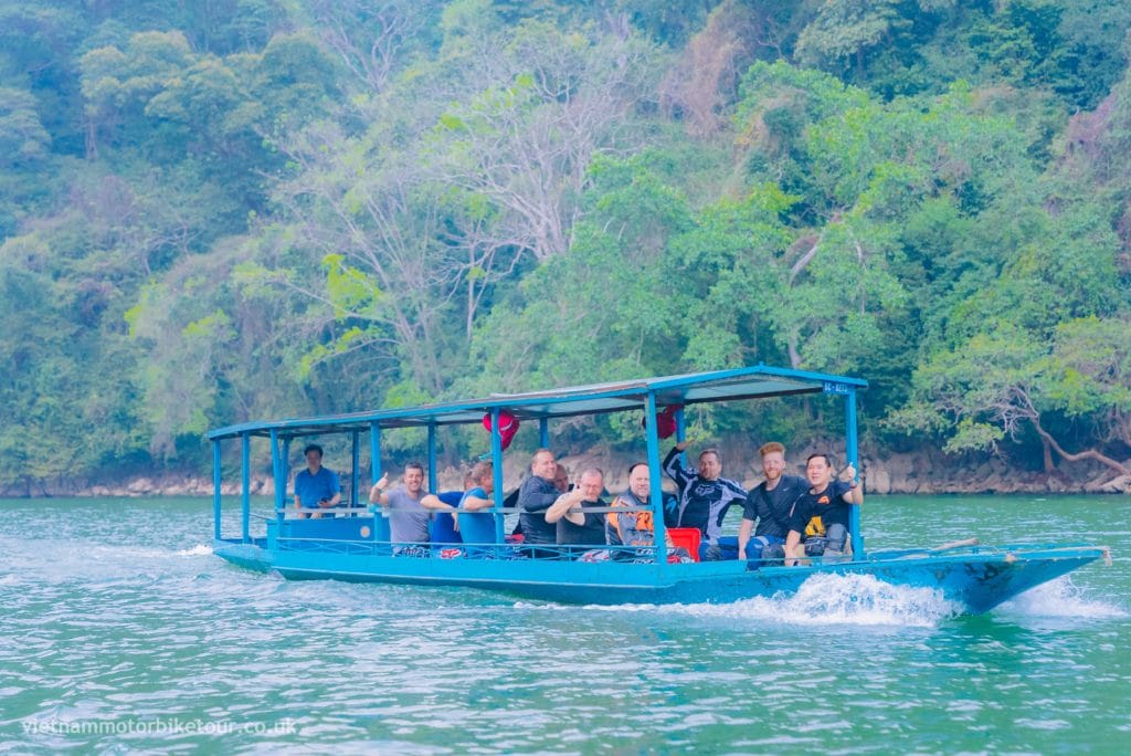 4-day Amazing motorbike tour to Moc Chau, Ngoc Chien, Thac Ba lake vietnam motorbike tours to thac ba lake 2 1024x684 - 4-day Amazing motorbike tour to Moc Chau, Ngoc Chien, Thac Ba lake