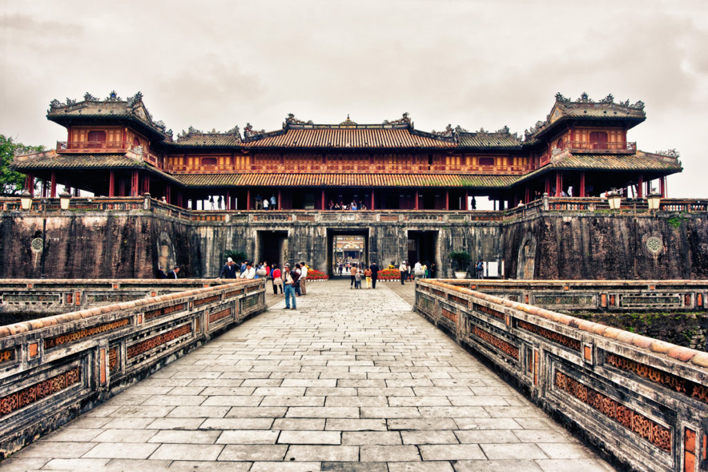 FULL DAY HUE CITY TOUR BY MOTORBIKE Hue Citadel 1024x683 - FULL DAY HUE CITY TOUR BY MOTORBIKE