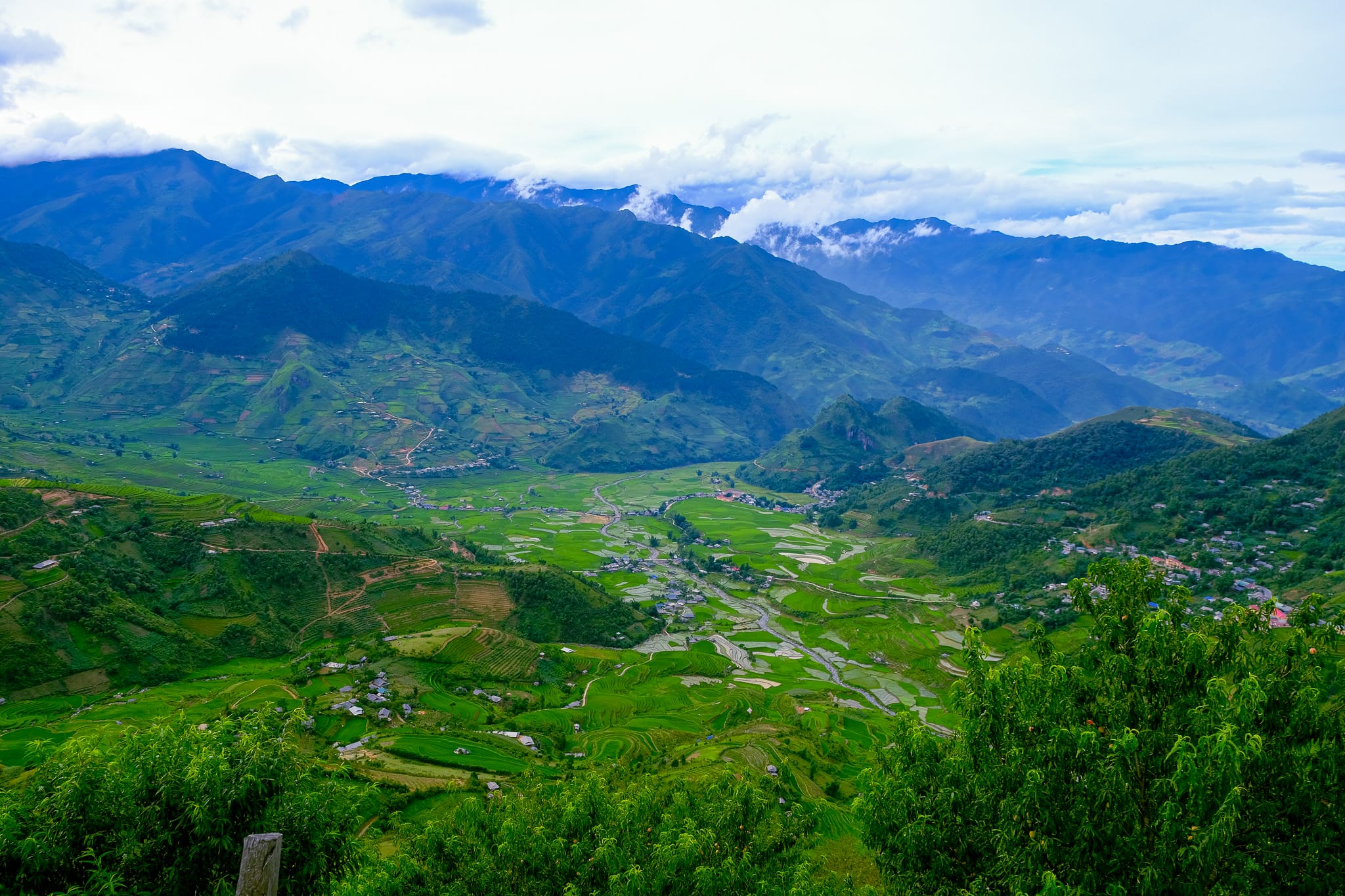 Best Highlights of Riding Motorbike from Hanoi to Mai Chau, Ta Xua Peak, Tram Tau & Nghia Lo in Yen Bai Khau Pha Pass 1 - Best Highlights of Riding Motorbike from Hanoi to Mai Chau, Ta Xua Peak, Tram Tau & Nghia Lo in Yen Bai