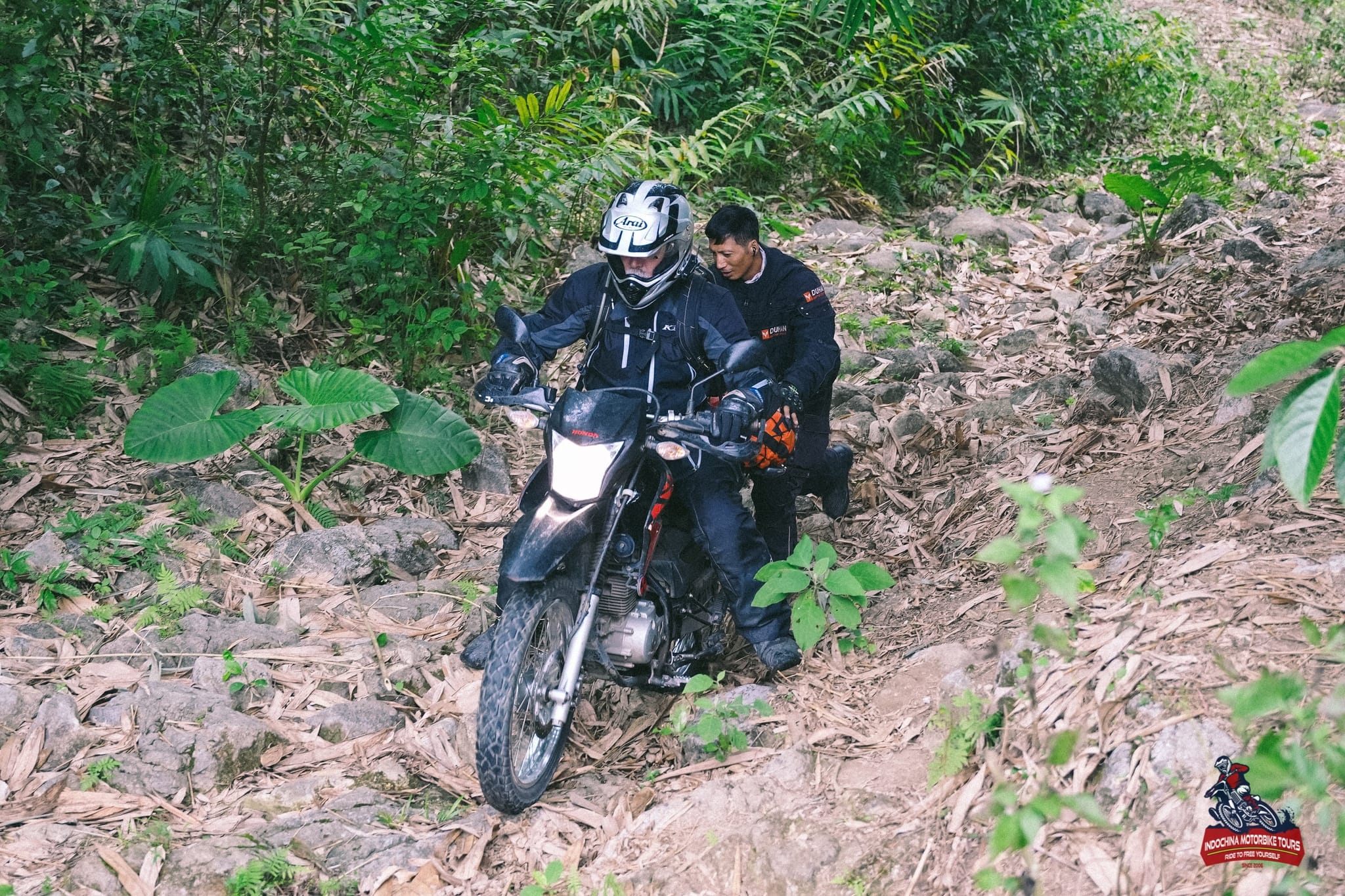 HANOI MOTORBIKE TOUR TO PU LUONG NATURE RESERVE VIA MAI CHAU hanoi offroad motorbike tours to mai chau 11 - HANOI MOTORBIKE TOUR TO PU LUONG NATURE RESERVE VIA MAI CHAU